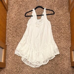 Elegant White Lace Trim Chemise